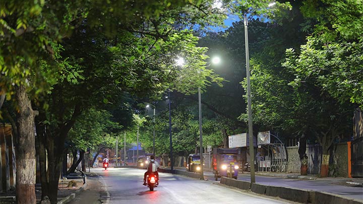 Mit intelligenter Beleuchtung wird Pune smart und nachhaltig