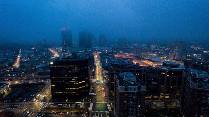 Connected LED lighting combined with Energy optimization software