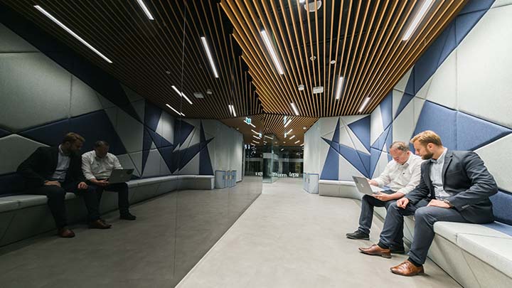 Employee receiving instructions in an office