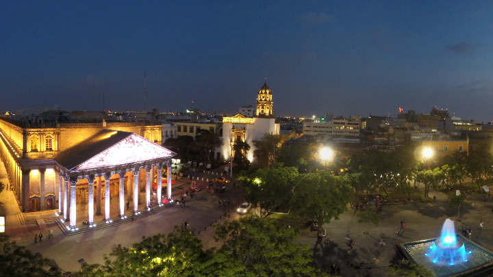 Skybasert belysning– Degollado Theater