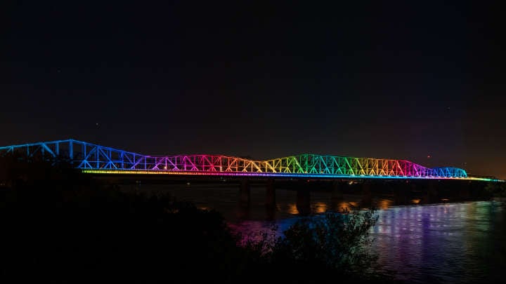 Smart bridge lighting - Big River Crossing