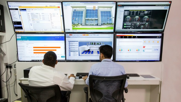 Video instalace softwaru Interact Office na Hamdan University ve Spojených arabských emirátech