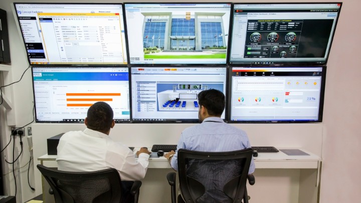 Vídeo de la instalación de Interact Office en la Hamdan University, EAU